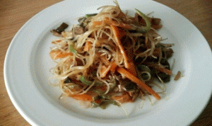 Tallarines chinos salteados al wok