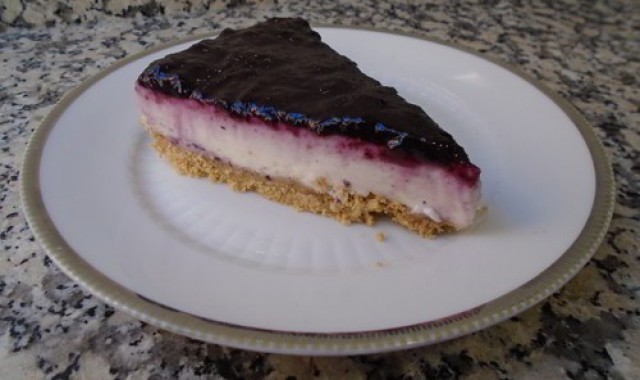 Tarta de queso con arándanos