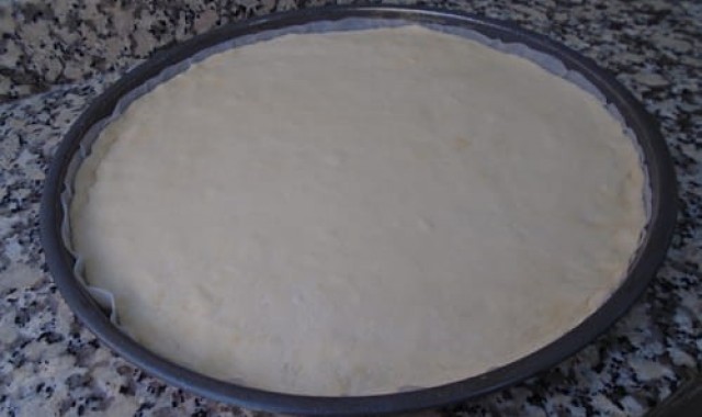 Masa de pizza casera con levadura seca instantánea. Plato Principal, Recetas