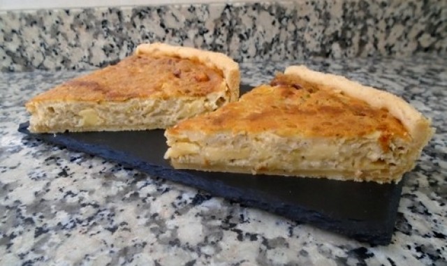 Quiché de cebolla y queso gouda