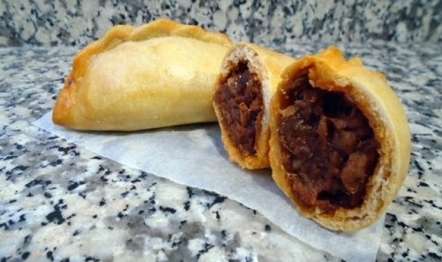 Empanadas argentinas de pulled pork BBQ