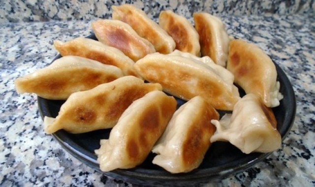 Gyozas de cerdo a la plancha