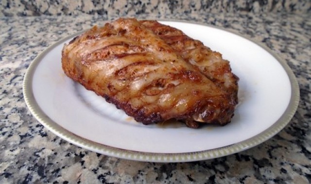 Alas de pavo adobadas al horno