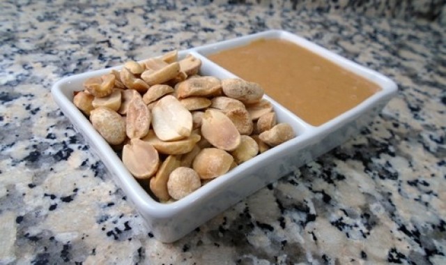 Crema de cacahuete o mantequilla de cacahuete casera